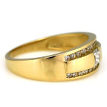 złoty pierścionek bez kamieni