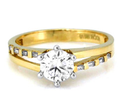 złoty pierścionek bez kamieni