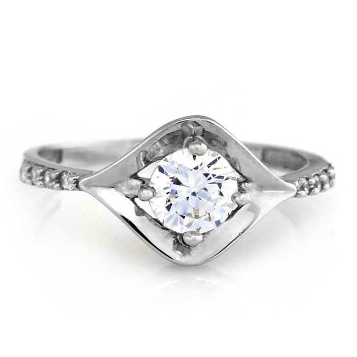 złoty pierścionek bez kamieni