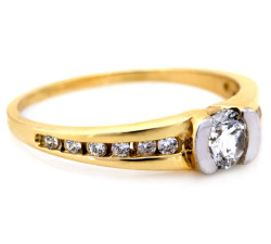 złoty pierścionek bez kamieni