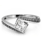 Złoty pierścionek z cyrkonią