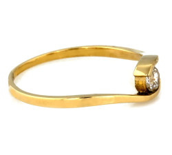 złoty pierścionek bez kamieni