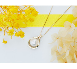 gładki złoty naszyjnik