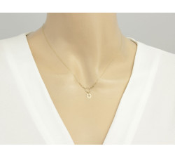 gładki złoty naszyjnik