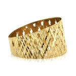 Złoty pierścionek szeroki błyszczący ażurowy