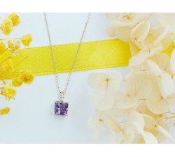 złoty naszyjnik kamienie naturalne