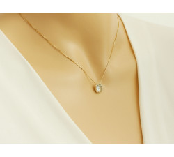 złoty naszyjnik z topazem