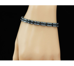 Stalowa bransoletka elementowa z czarnych elementów