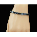 Stalowa bransoletka elementowa z czarnych elementów