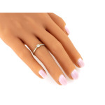 złoty pierścionek bez kamieni