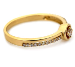 złoty pierścionek bez kamieni