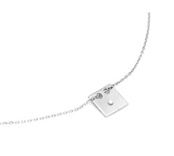 Stylowy naszyjnik srebrny 925 typu celebrytka z kwadratowym wisiorkiem i cyrkonią