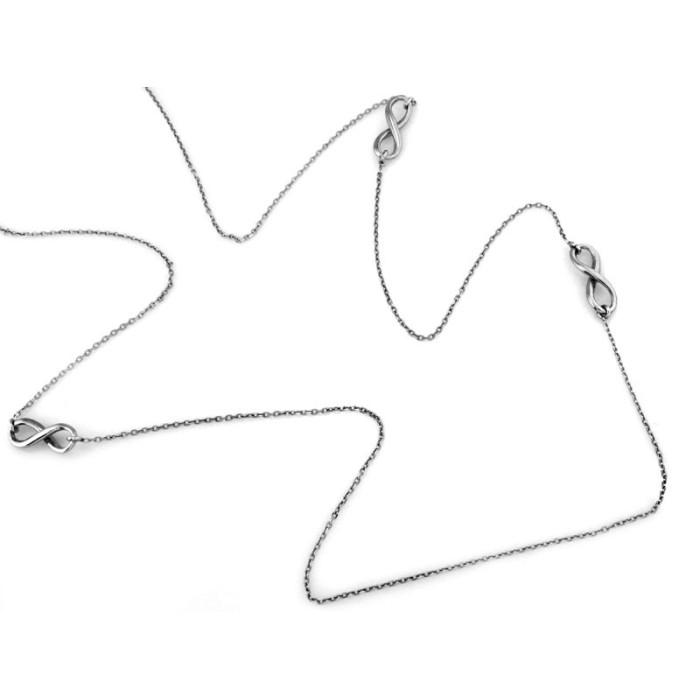 Długi naszyjnik srebrny 925 z motywem nieskończoności jako zawieszką