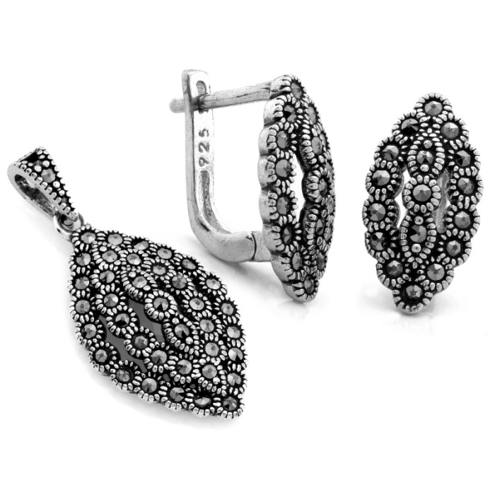 zestaw biżuterii srebrny ze stalą