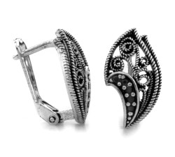 Stylowe srebrne kolczyki damskie pr 925 angielskie z czarnymi kamieniami