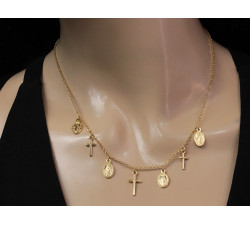 Elegancki naszyjnik ze srebra złoconego 925 z wiszącymi medalionami i krzyżykami