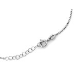 Delikatny naszyjnik z krzyżykiem wisiorem i srebrną krawatką wykonany ze srebra 925