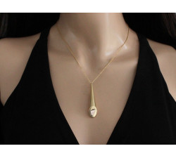 Elegancki pozłacany naszyjnik ze srebra z wiszącym długim stożkiem