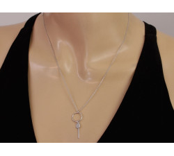 Naszyjnik kobiecy modny srebrny 925 z modnym okrągłym nowoczesnym trwałym wisiorem