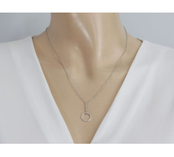 Srebrny naszyjnik 925 z modnym wisiorem ringiem na łańcuszku na prezent