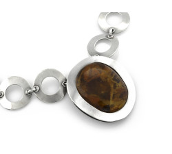 Naszyjnik srebrny 925 z brązowym dużym kamieniem o okazałym wzorze