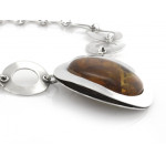 Naszyjnik srebrny 925 z brązowym dużym kamieniem o okazałym wzorze