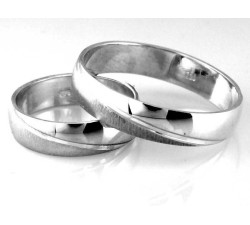 Obrączka srebrna klasyczna 925 z subtelnym wzorem