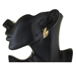 Złote kolczyki  na elegancko