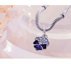 Srebrna zawieszka z cyrkoniami z emalią 