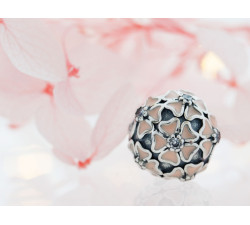 Zawieszka srebrny charms beads do bransoletki z emaliowanymi kwiatkami