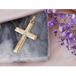 złoty krzyżyk na Komunię