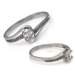 Pierścionek zaręczynowy 585 z białego złota z cyrkonią na prezent