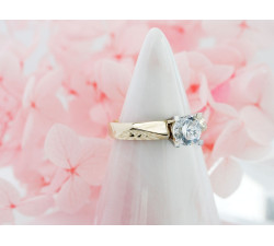 Złoty pierścionek 585 na zaręczyny z cyrkonią