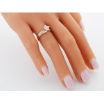 Złoty pierścionek zaręczynowy 585 z białymi cyrkoniami