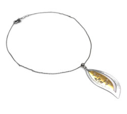 Naszyjnik srebrny 925 z długą pozłacaną zawieszką w kształcie listka