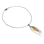 Naszyjnik srebrny 925 z długą pozłacaną zawieszką w kształcie listka