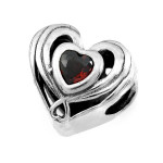 Zawieszka ze srebra 925 serduszko z czerwonym kamieniem charms
