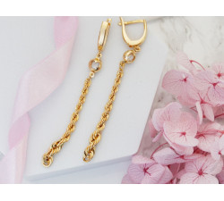 Złote kolczyki wiszące z cyrkoniami