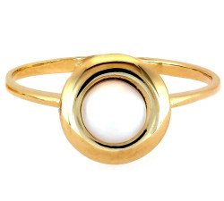 Złoty pierścionek z perłą