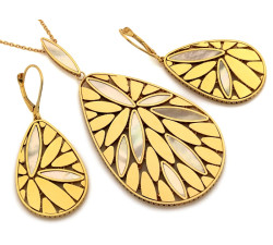 Złoty komplet biżuterii z perłami i cyrkoniami