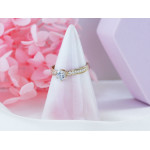 Złoty pierścionek Solitare z cyrkoniami dla kobiet