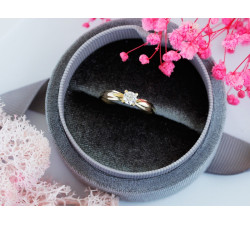 Złoty pierścionek z cyrkonią, 375/9k