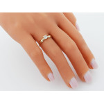 Złoty pierścionek z cyrkonią, 375/9k
