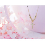 Srebrny naszyjnik z motywem krzyżyka