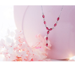 Srebrny naszyjnik z różowymi cyrkoniami