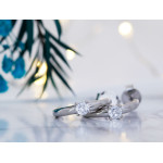 Srebrne kolczyki subtelne z cyrkonią na sztyfcie