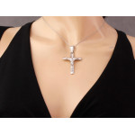 Srebrna przywieszka z krzyżykiem, elegancka