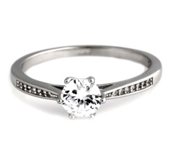 Pierścionek srebrny z cyrkoniami - elegancka klasyka