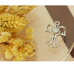 Zawieszka srebrny aniołek z cyrkoniami