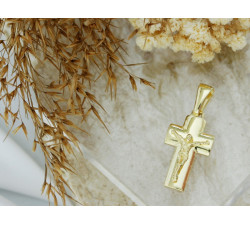 Zawieszka srebrny pozłacany krzyżyk z pasyjką